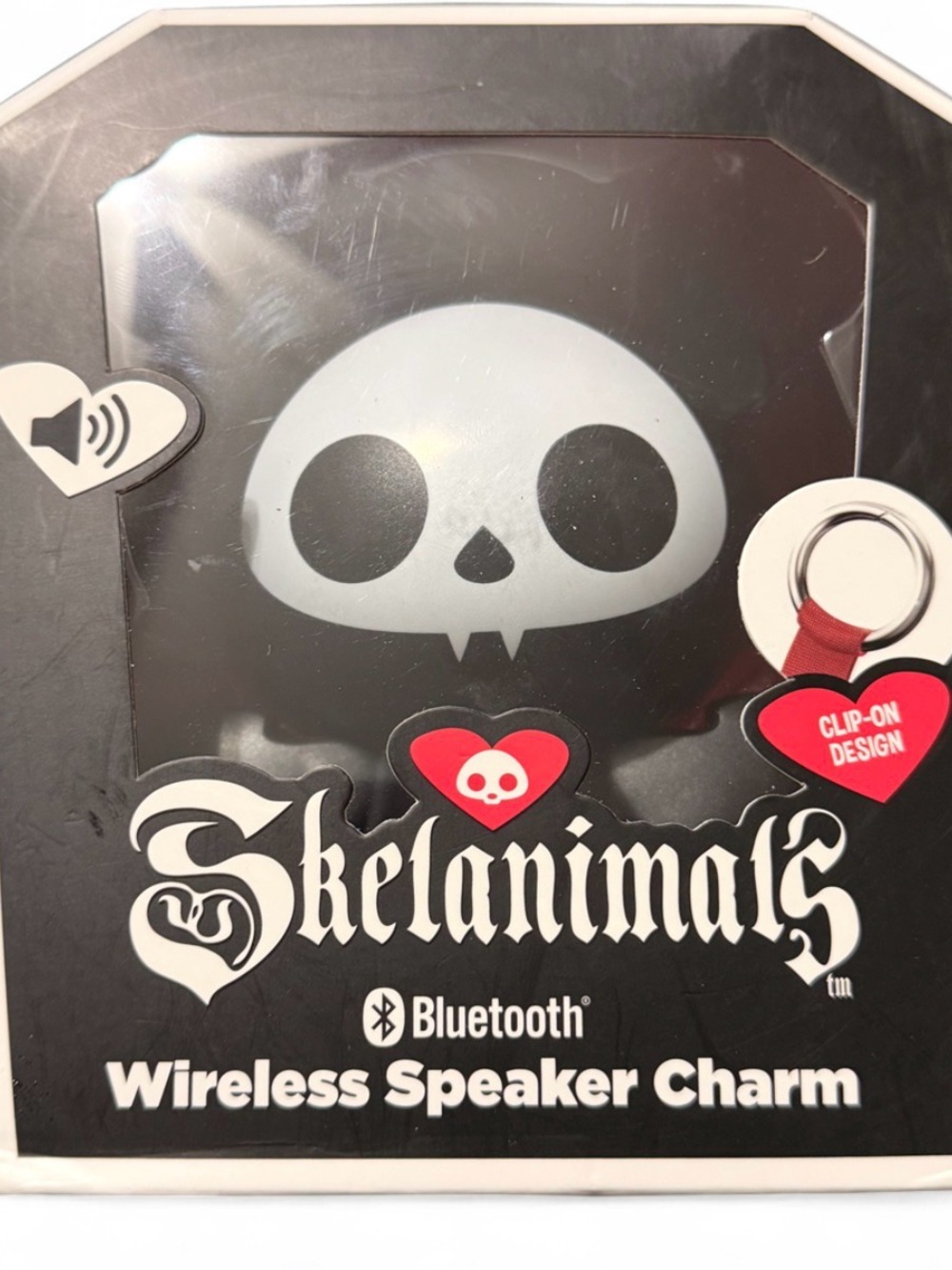 Skelanimals keychain speaker with fm radio and Bluetooth
